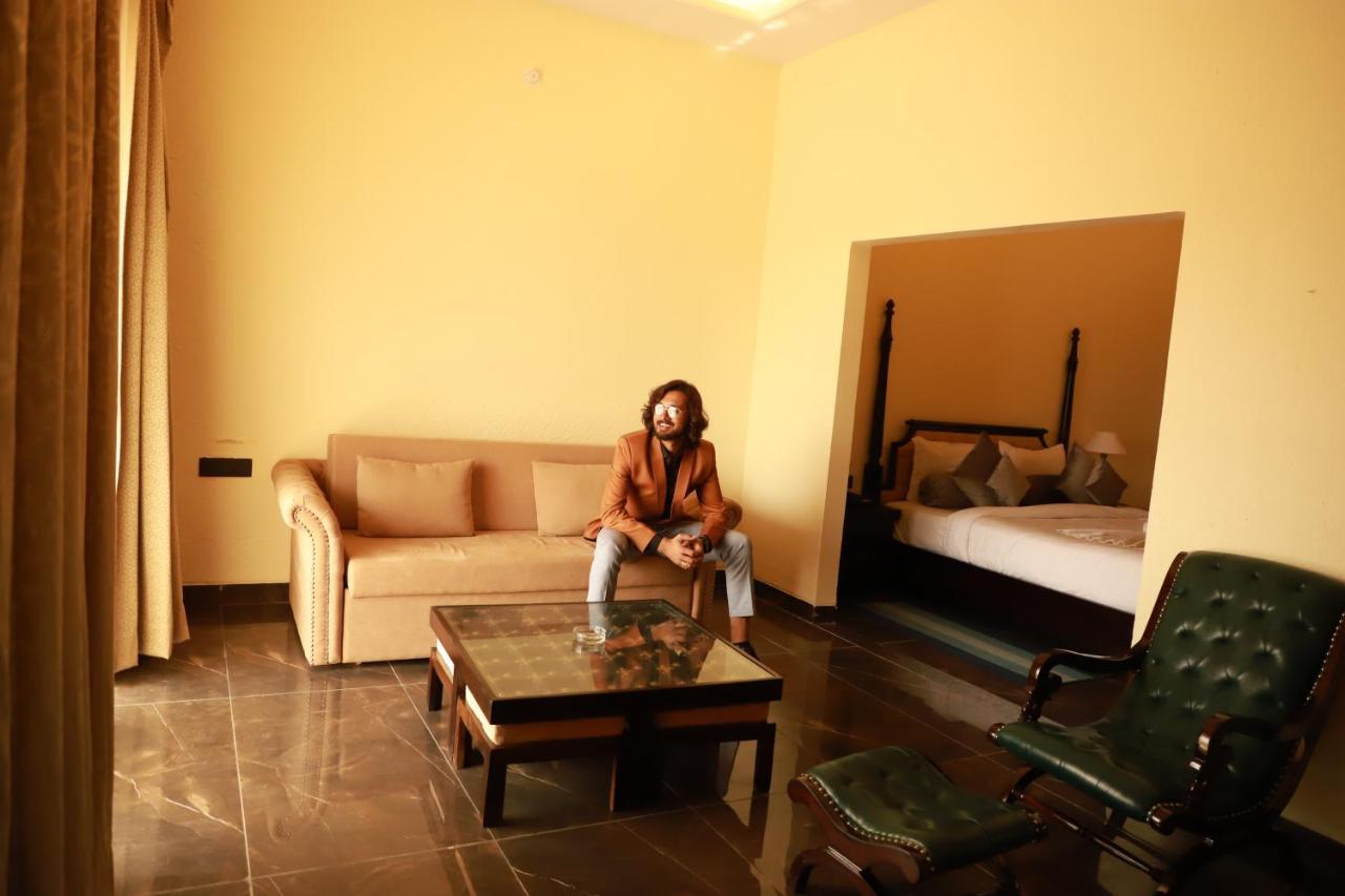 The Pench International Hotel Khawāsa Exterior foto