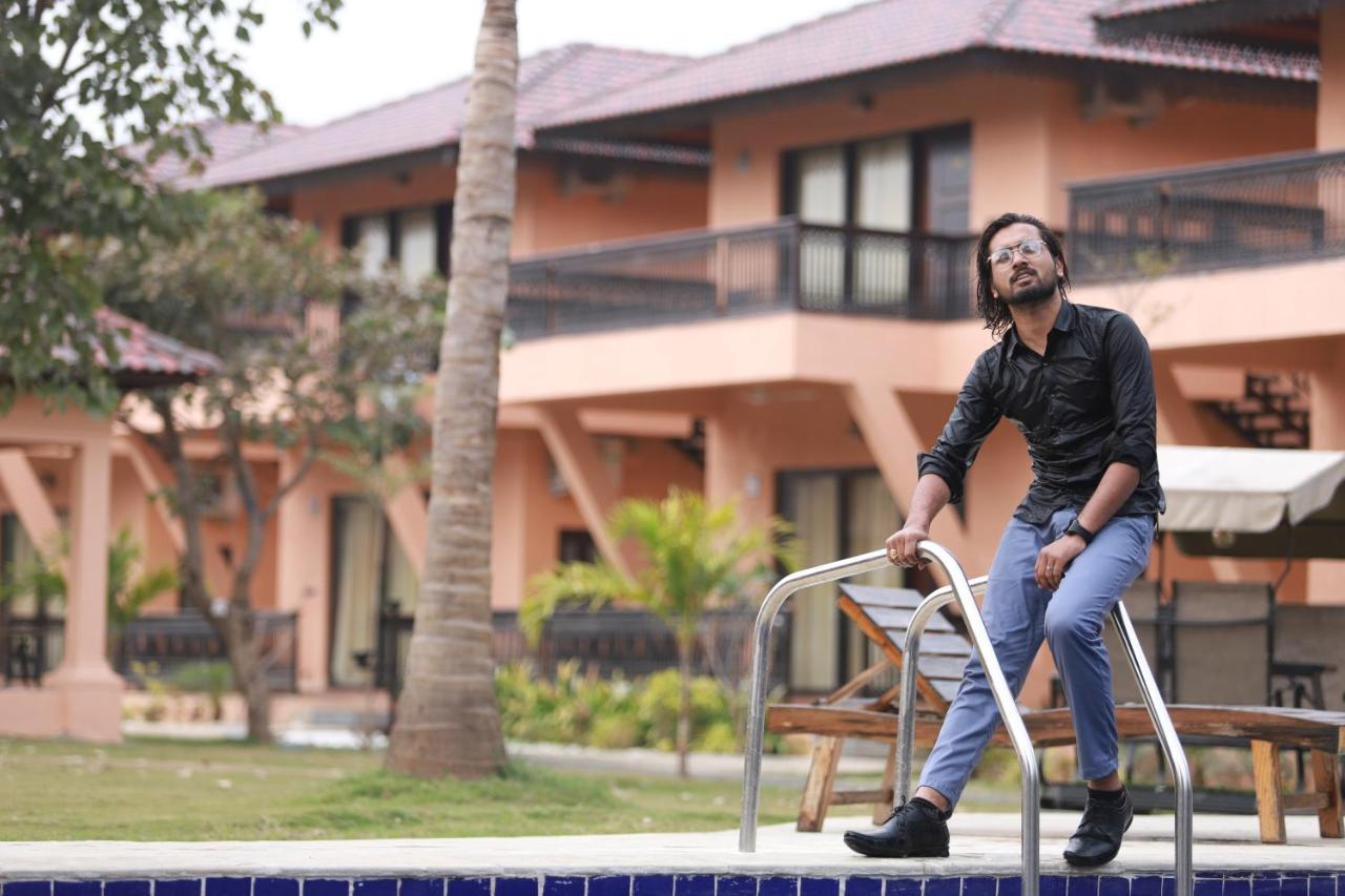 The Pench International Hotel Khawāsa Exterior foto