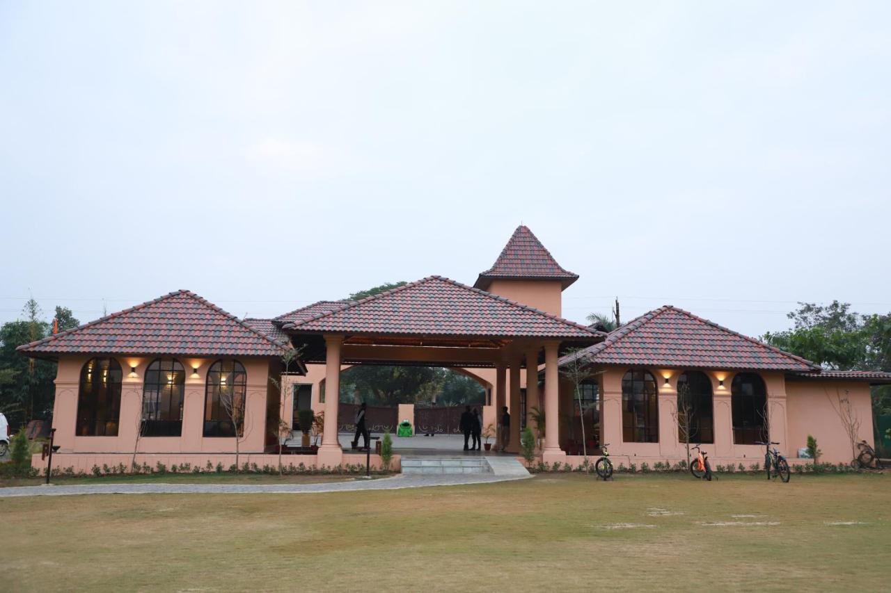 The Pench International Hotel Khawāsa Exterior foto