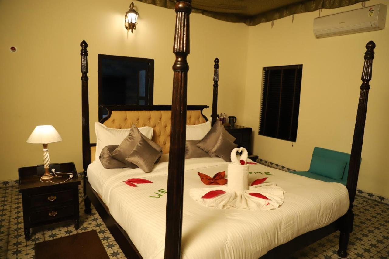 The Pench International Hotel Khawāsa Exterior foto
